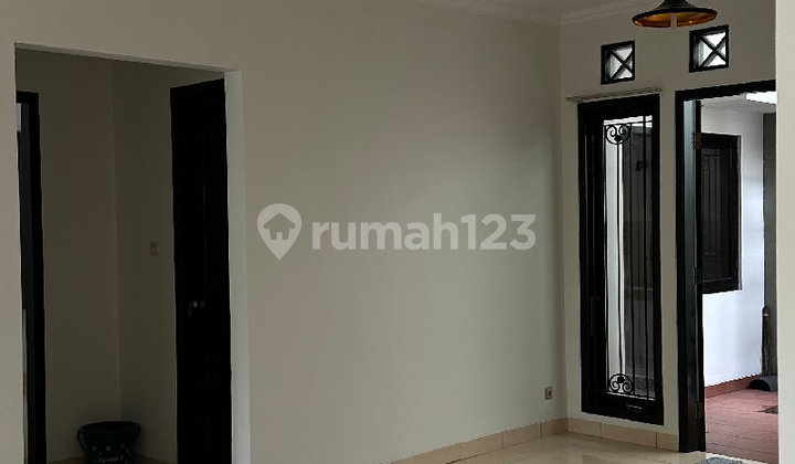 House for Rent on Jl Betok II Rawamangun, 3 Bedrooms, Unfurnished, Empty 2