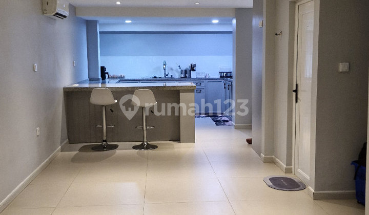 3-Story House in Pelepah Elok. Strategic Location. Facing a Park. 3-Story House in Pelepah Elok. Strategic Location. Facing a Park.