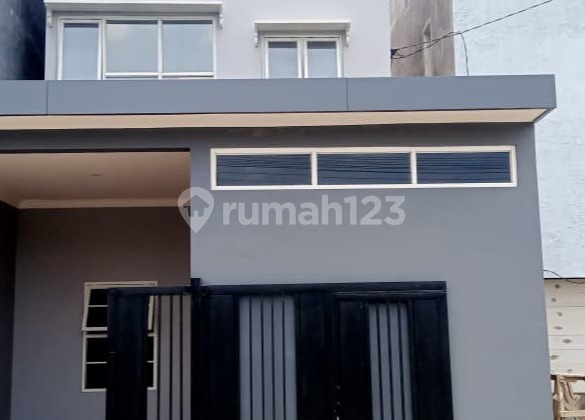 Ready to Occupy House, 2 Floors, South Facing, Sukun, Malang City 2