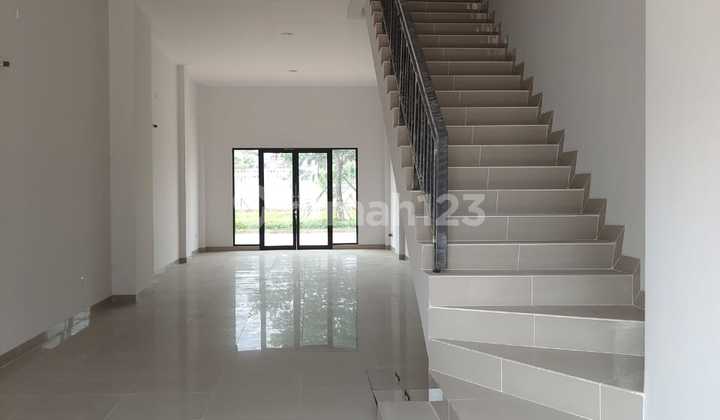 For Rent: 4-Story Row House in Kelapa Gading Sedayu City