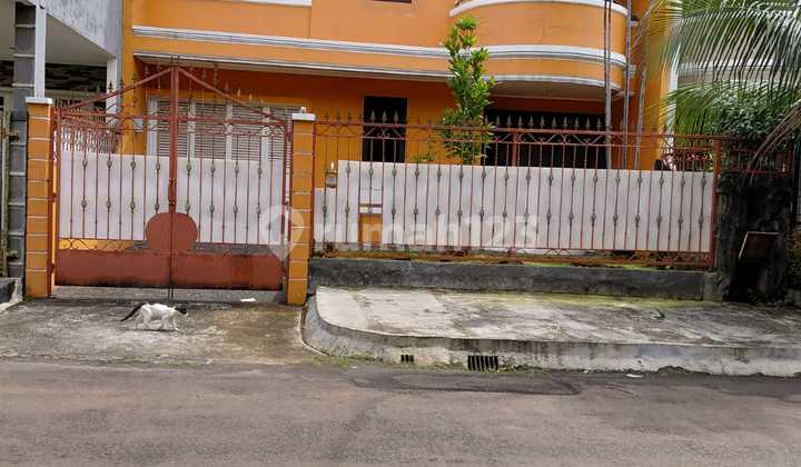 Modern Garden House for Sale, 2 Floors, Cakung, East Jakarta