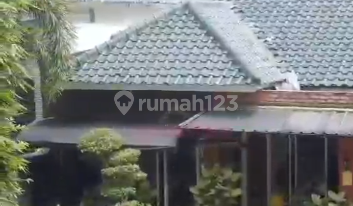 Cafe-Style House in Green Golf Hill Strategically Located in Sentul City