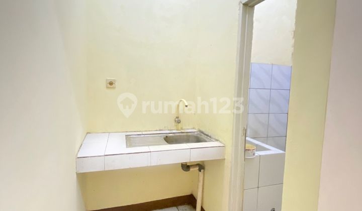 Rumah Kontrakan 6 Pintu Lokasi Ramai di Ciledug Rumah Kontrakan 6 Pintu Lokasi Ramai di Ciledug