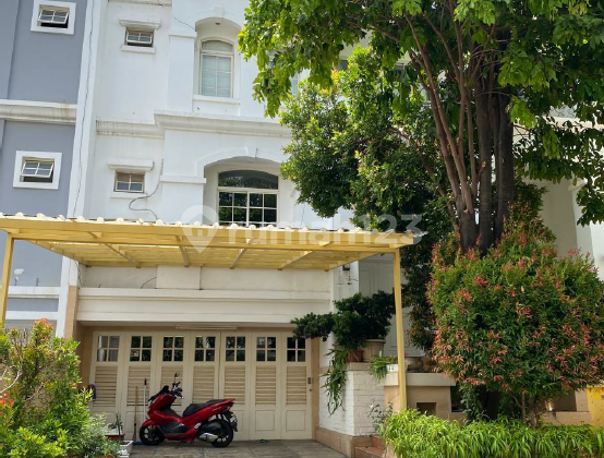 3-Storey House in PIK 1 Ready to Occupy, Rare Find