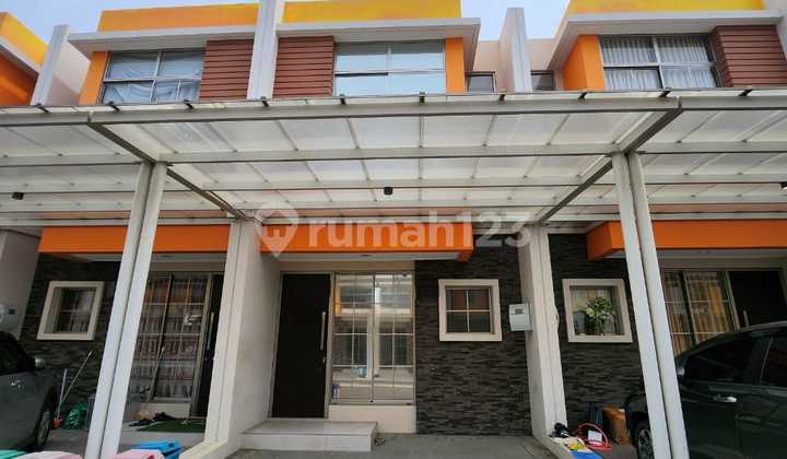 Hot Sale Rarely Available 2-Story House Below Pik 2 Market