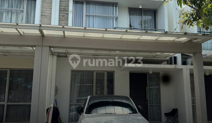 For Sale 2-Story House 6x12.5 - move-in ready