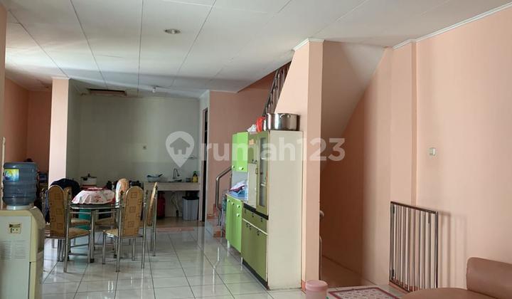 4-Story Shop House Suitable for Office or Business in a Strategic Location 2