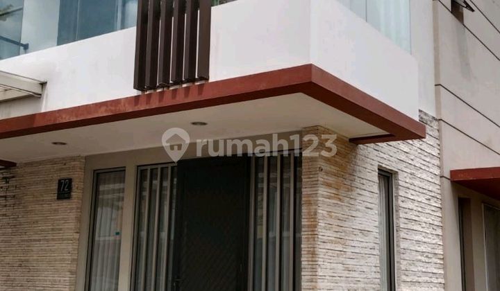 Rumah di Pik2 Furnished Hoek Dekat Jalan Tol Rumah di Pik2 Furnished Hoek Dekat Jalan Tol