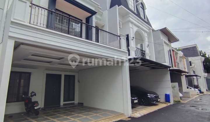 Rumah Baru 2,5 Lantai Mewah Dalam Cluster 2