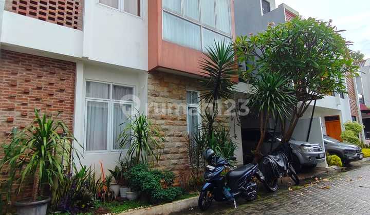 Dijual Rumah Secondary Dalam Cluster