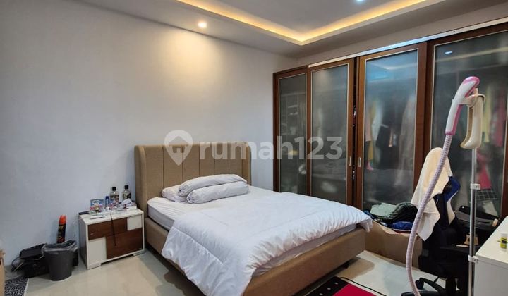 Rumah Cantik Puri Bintaro 2 Lantai dengan 3 Master Bedroom Maleo 2