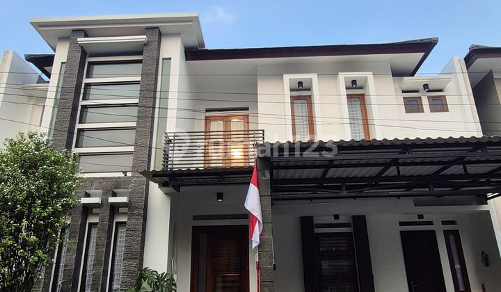 Rumah Cantik Puri Bintaro 2 Lantai dengan 3 Master Bedroom Maleo