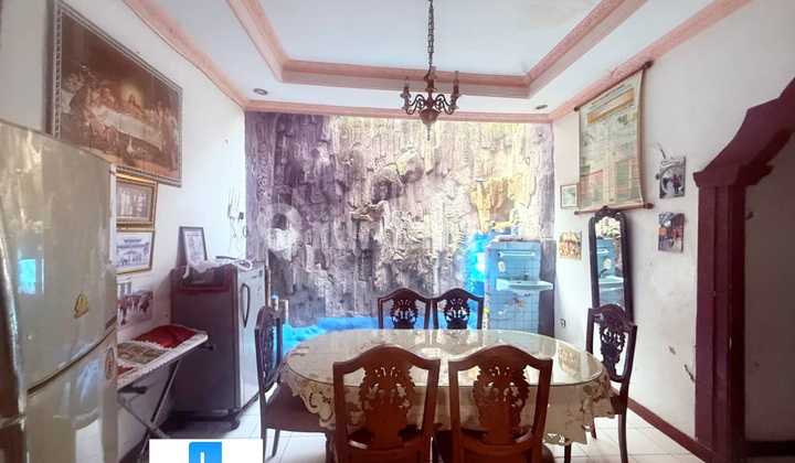 Dijual Rumah Tua luas 760m2 di Jalan Plamboyan, 5 menit ke pintu toll Jatiwarna Bekasi Dijual Rumah Tua luas 760m2 di Jalan Plamboyan, 5 menit ke pintu toll Jatiwarna Bekasi