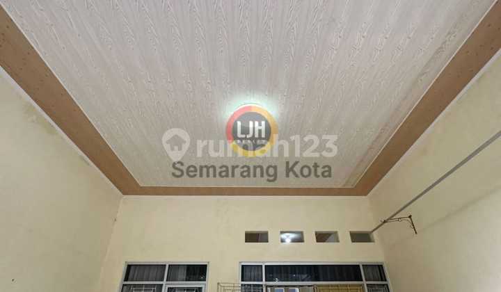 Bangunan Usaha di Daerah Nongkosawit 1