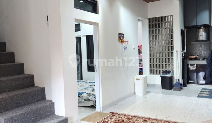 Dijual Rumah 2 Lantai Bangunan Baru di Legoso Ciputat Tangsel 2