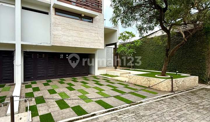 Townhouse Modern Tropis Private Pool Ampera Kemang