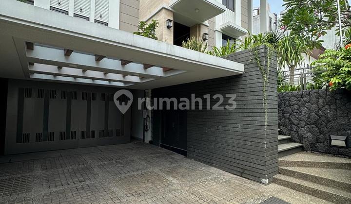 Luxury Tropical House Mega Kuningan Exclusive Area Luxury Tropical House Mega Kuningan Exclusive Area
