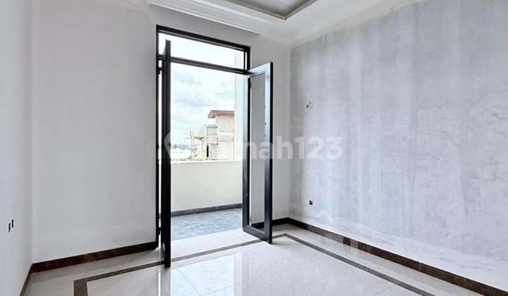 Rumah Baru Siap Huni Private Pool Jakarta Selatan 2