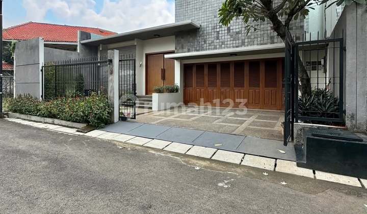 Brand New Modern Tropical House Kemang , Jaksel