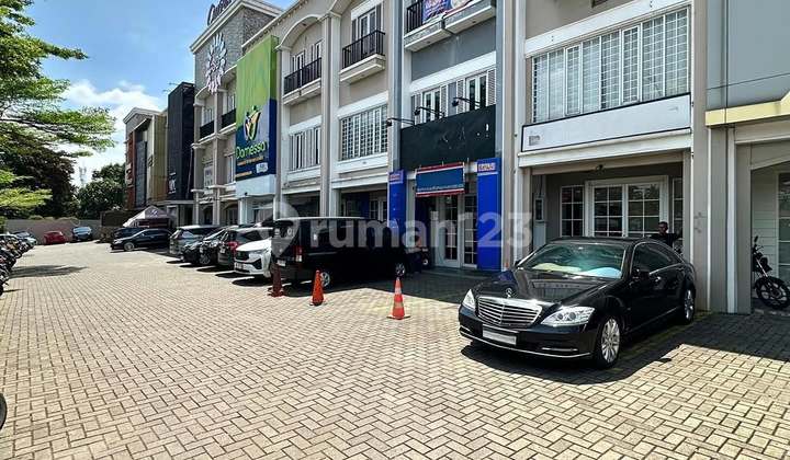 Lebak Bulus 3-Story Shop House for Quick Sale, Price 5.25 Billion Negotiable 1