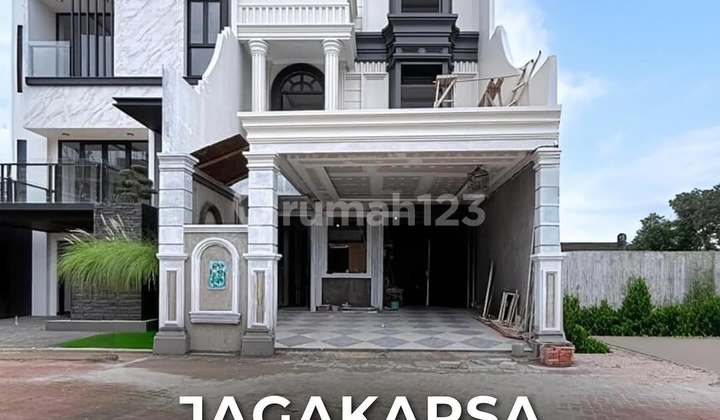 Rumah Baru Siap Huni Private Pool Jakarta Selatan