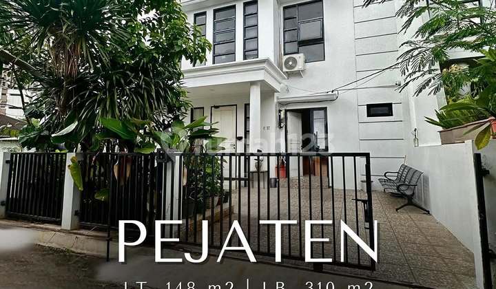 Rumah Modern Classic Siap Huni , Pejaten Barat
