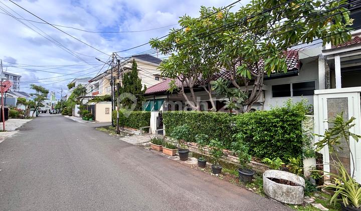 Rumah Tebet Dijual Cepat Jalan 2 Mobil Lebar