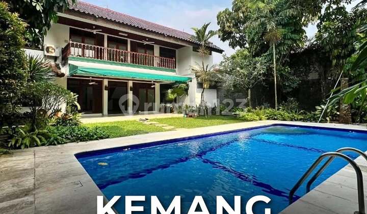 Ready-to-Occupy House, Land Size 1,029 M2, Kemang, Price Rp 22 Billion 2
