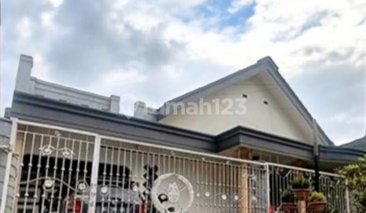 Good Ready-to-Occupy House in the Center of BTN Rejomulyo, Kediri City