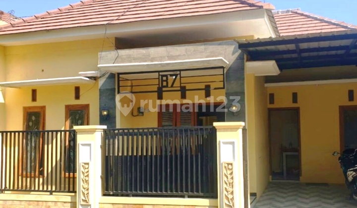 Beautiful House in the Griya Palladium Housing Complex