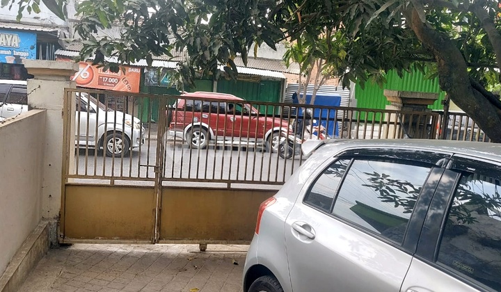 Rumah Luas Wates Pinggir Jalan Raya Utama 2