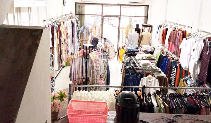 Shopfront in front of Indomart. 2 Floors Ready for Business. 2