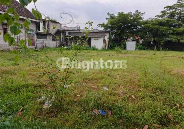 Strategically Spacious Land Near Cangkring Ponggok Market Strategically Spacious Land Near Cangkring Ponggok Market
