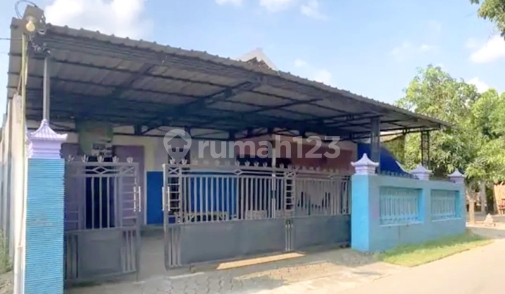 Rumah dengan Lingkungan yang Tenang dan Nyaman