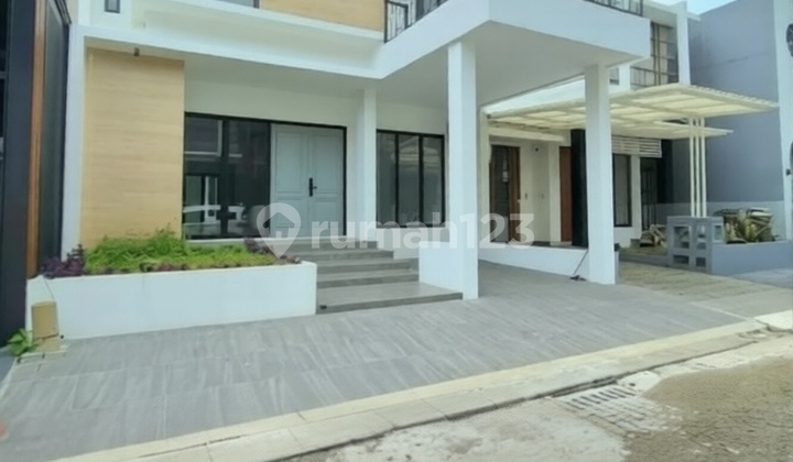 Rumah Modern Full Renovasi Siap Huni di Emerlard Bintaro 8600