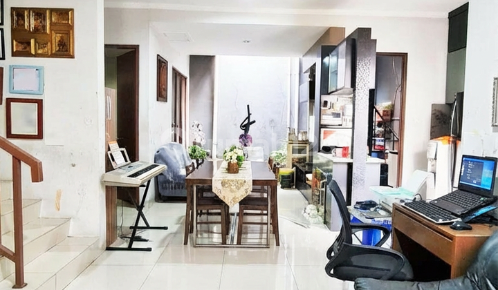 Rumah Rapih Siap Huni Lantai 2 di Fortune Graha Raya Bintaro 2