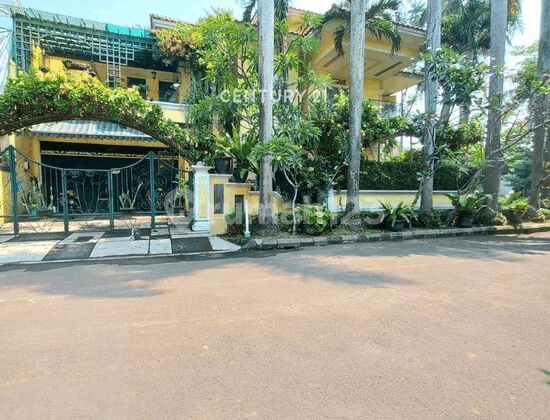 Hook House Spacious In Bintaro Jaya Sector 9 7129