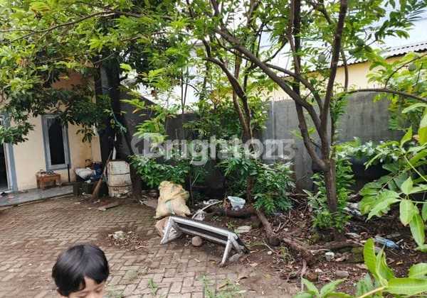 Rumah Tanah Luas Siap Huni LT 300M² di Kapasa Raya, Makassar 2