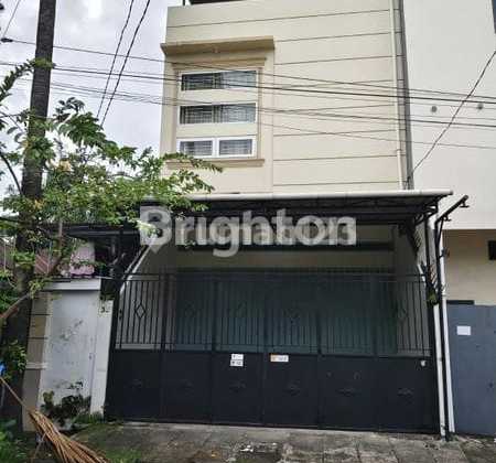 Ruko Cantik 3 Lt Siap Huni Di Tengah Kota Ruko Cantik 3 Lt Siap Huni Di Tengah Kota