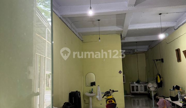 3-Storey Shophouse Near Mall Suitable for Business or Office Use 2