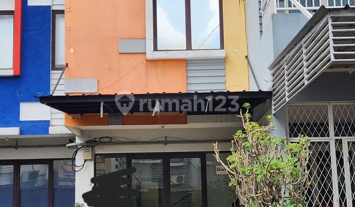 Ready-to-Occupy Shop House at Strategic Location, Legendary Tourist Area, Land/Building Area: 52M2/ 86M 2