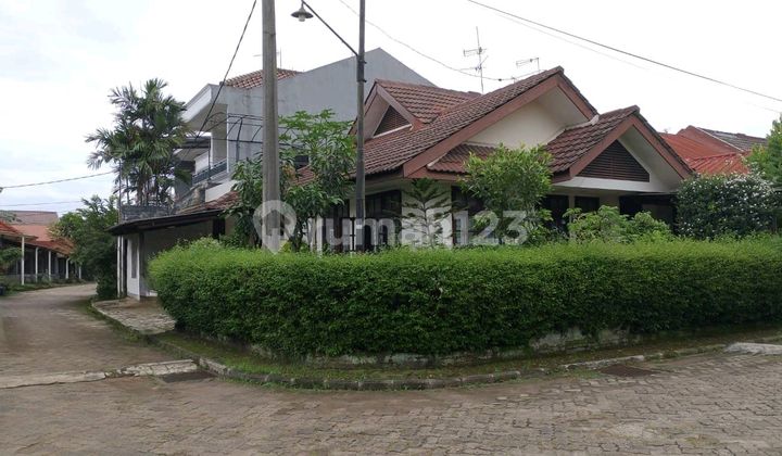 Beautiful Ready-to-Occupy House for Sale in Griya Cimanggis: Land/Building Area 207/110 M2