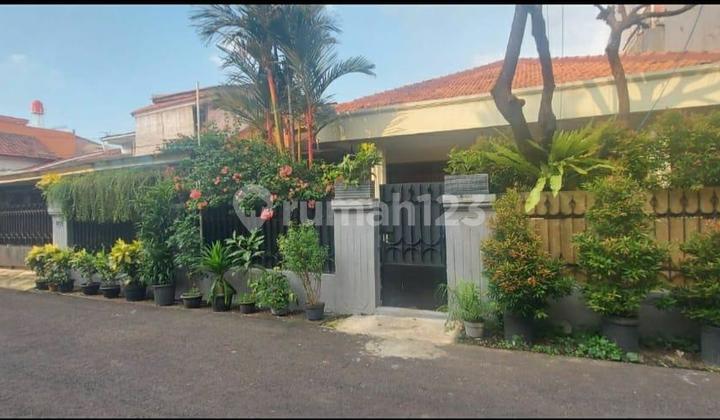 Lingkungan Asri, Aman dan Nyaman Duren Sawit, Jaktim, Lt: 275 M2 Lingkungan Asri, Aman dan Nyaman Duren Sawit, Jaktim, Lt: 275 M2