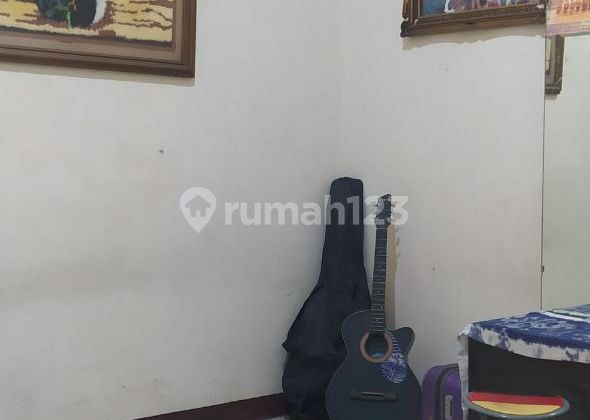 Rumah di Rungkut Harapan Carport Rumah di Rungkut Harapan Carport