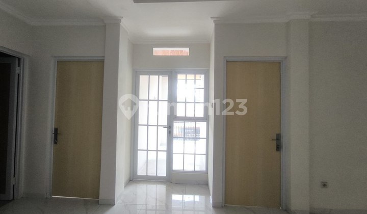 Dijual Rumah Ketintang Madya - Baru Gress - One Gate System 2