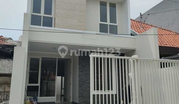 Dijual Rumah Baru Lokasi Manyar Surabaya