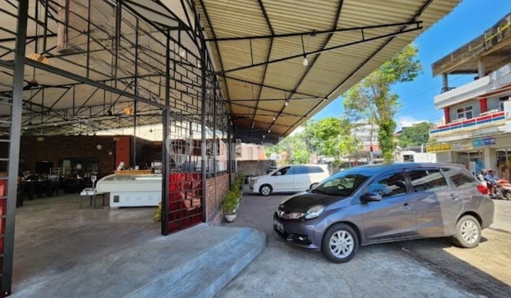 Dijual Bekas Rumah Makan di Manado Strategis Samping Jalan Raya Dijual Bekas Rumah Makan di Manado Strategis Samping Jalan Raya