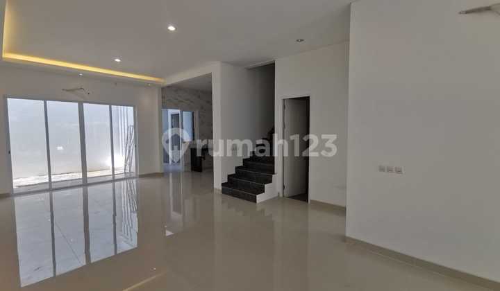 Dijual Rumah Mewah Wiyung Strategis Nego 2