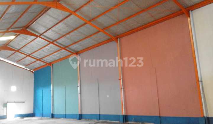 For Sale Warehouse Area 1050 M² Flood-Free