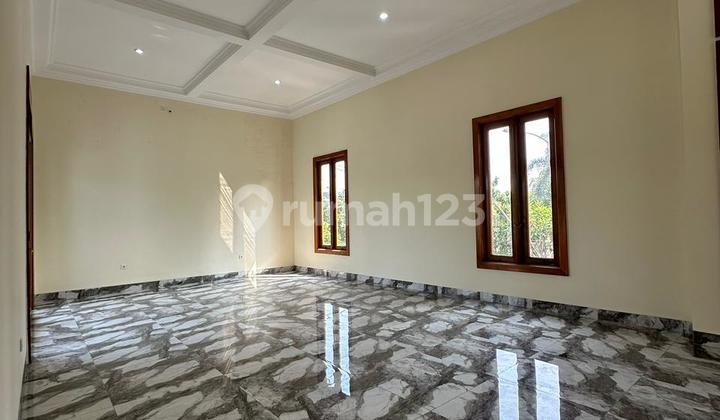 Di Jual Rumah 5BR Puspitaloka BSD 2